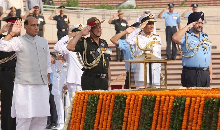 Rajnath Singh pays tribute at National War Memorial,