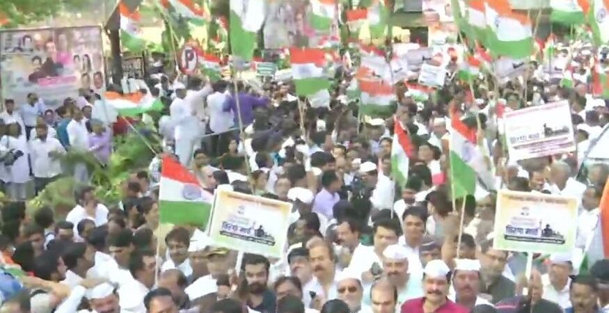 Congress-Flag-March